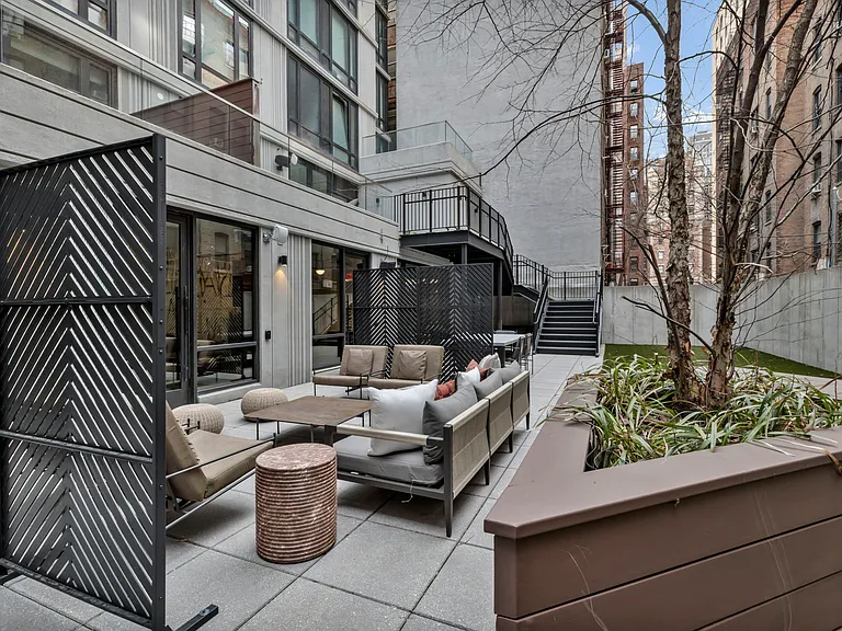 415 W 120th St #9D — Photo 17