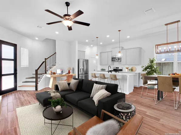 5843 Whitby Rd #17, San Antonio, TX 78240