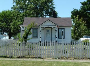 126 N Peoria St, Bradford, IL 61421