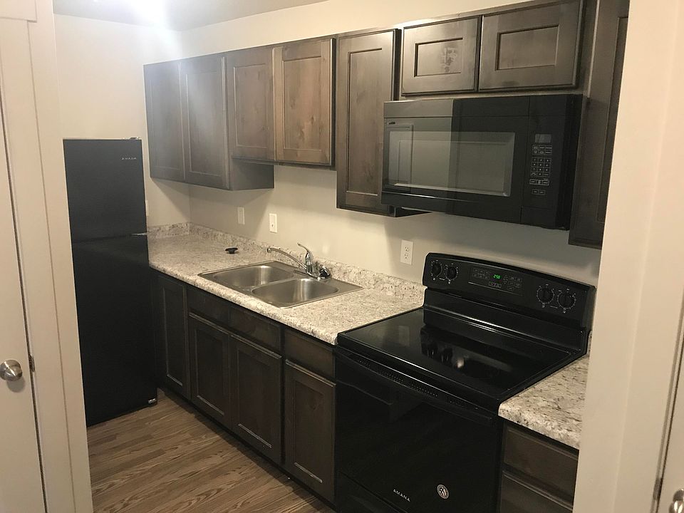 1st image of 855 W 800 S APT 6
