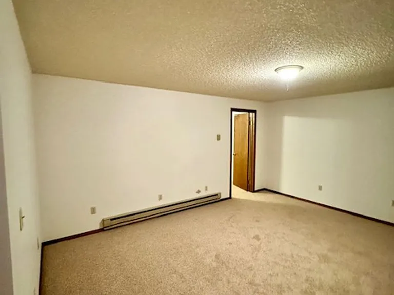 1605 W Koch St — Photo 15