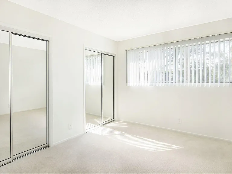 1 BD + 1 BA