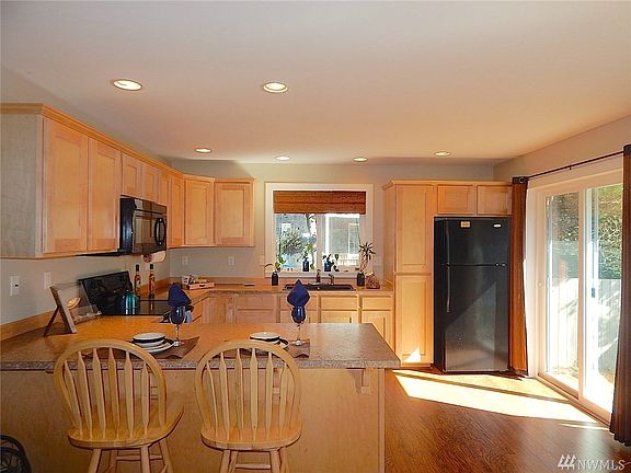 4th image of 399 N Wynoochee Dr SW