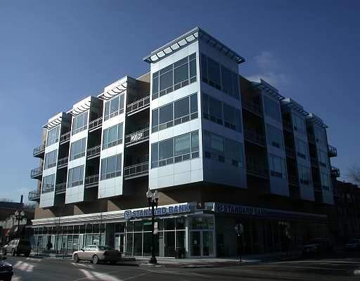 1st image of 3920 N Sheridan Ave #409