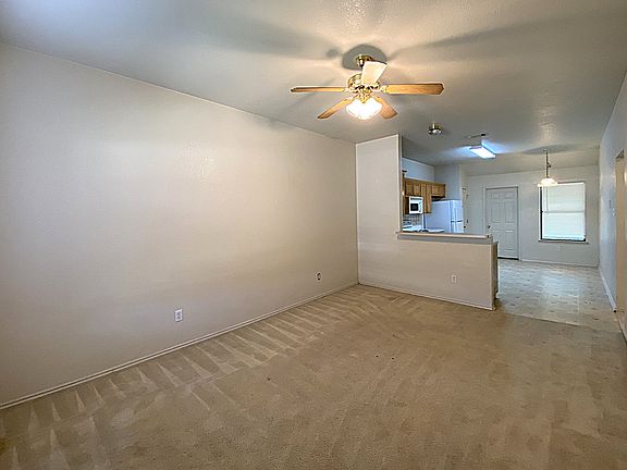5th image of 317 Janelle Dr APT A