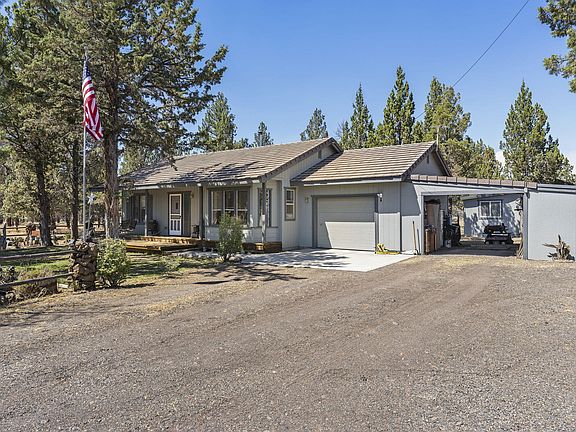 2nd image of 16664 Pine Tree Ln