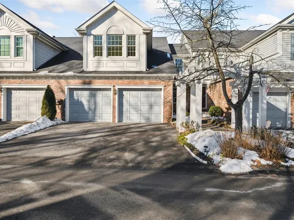 106 Waterside Dr, McMurray, PA 15317