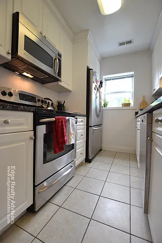 140 Newton St #4 Photo 1