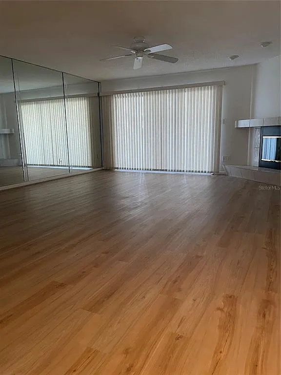 2 bed, 2.5 bath, 1475 sqft, $3,000 — Photo 3