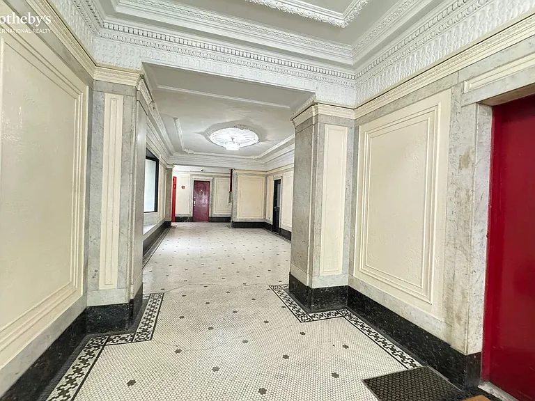 200 Claremont Ave #4 — Photo 18