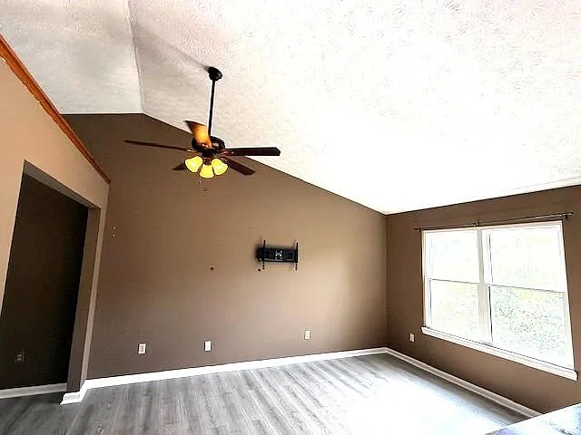 2640 Ridgecrest Ln — Photo 5