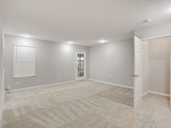 3rd image of 18461 Sierra Springs Sq