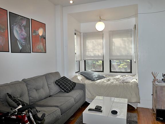 2nd image of 425 S Carlisle St APT 2A