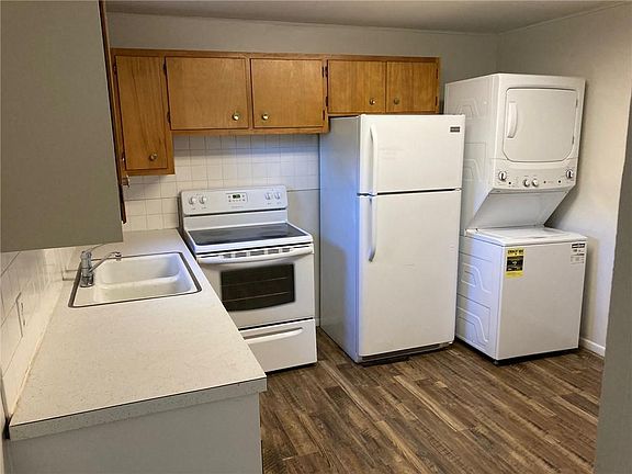 3rd image of 308 S Clayton Ave