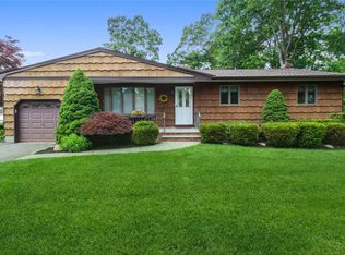 66 Elm Rd, Kings Park, NY 11754