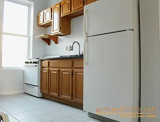 Rented by aptsandlofts.com