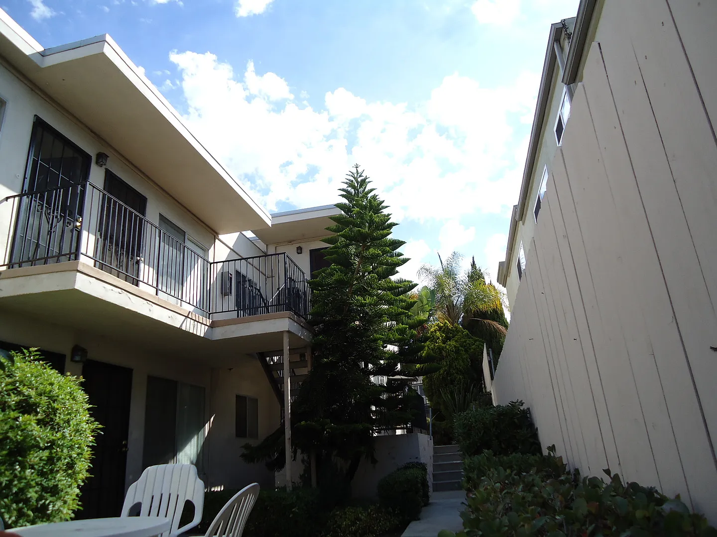 4160 Hamilton Street — Photo 2