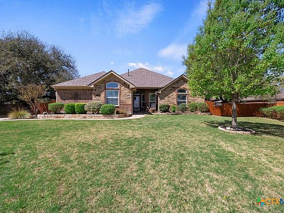 2nd image of 316 Shady Oaks Ln