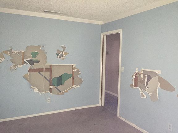 4th image of 7656 Walpole Ave