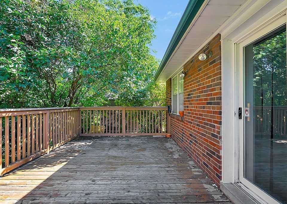2nd image of 246 Lawson Rd
