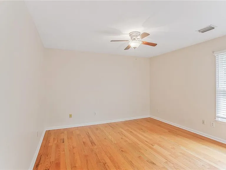 16 Ancient Oak Ct NE — Photo 26