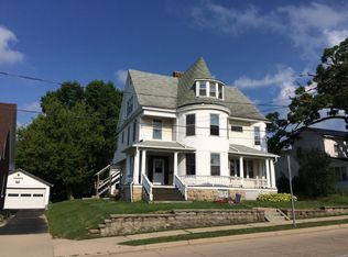 436 1/2 N West Ave, Freeport, IL 61032
