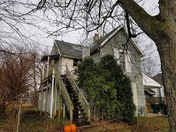 3rd image of 1420 W 11th St #1422