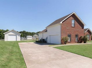 111 Marty Ln, White Bluff, TN 37187