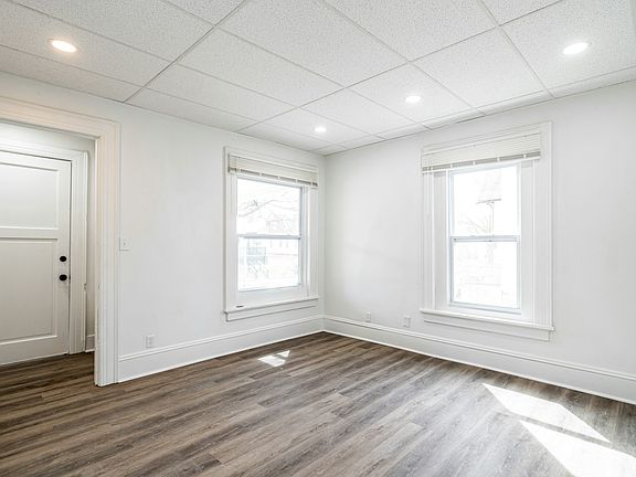 5th image of 2955 N 17th St #A