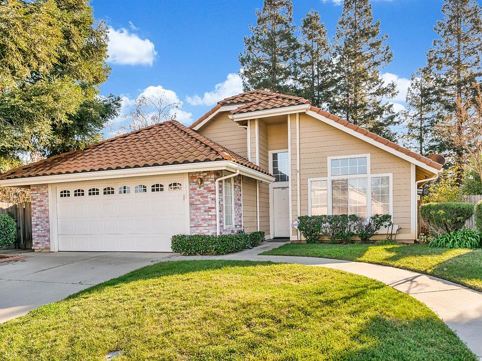 1st image of 5439 Laguna Park Dr
