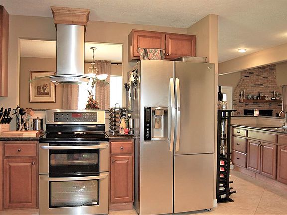 3rd image of 342 Pinehurst Dr
