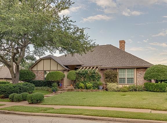 2nd image of 4009 Flintridge Dr