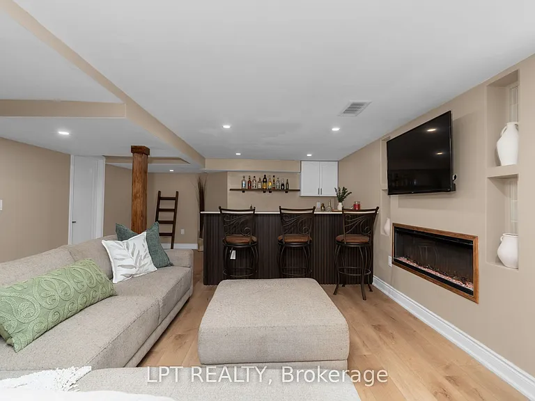 47 Northview Cres — Photo 31