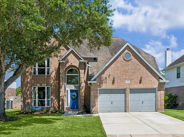 1418 Summer Forest Dr, Sugar Land, TX 77479