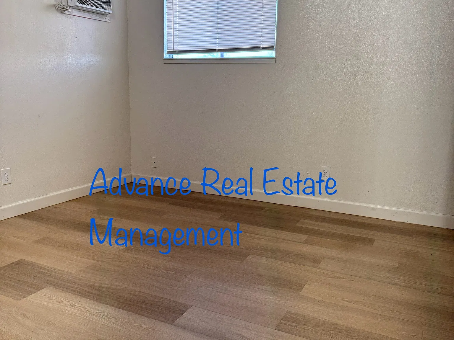 5866 - 5872 Belleview Avenue - 5866 — Photo 3