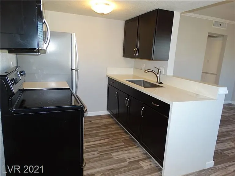 1111 S Casino Center Blvd — Photo 9