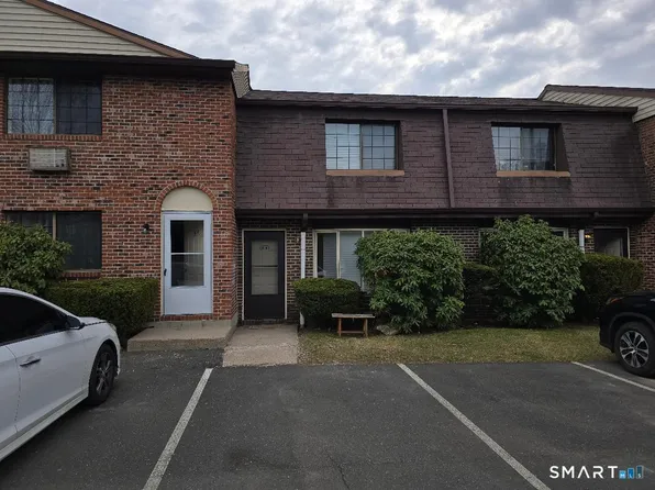 100 Mark Ln Unit B6, Waterbury, CT 06704