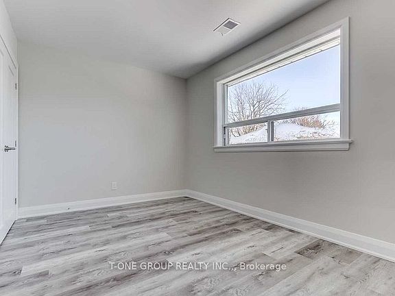 5th image of 60 Rockport Cres #3