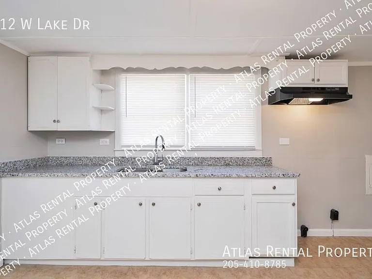 512 W Lake Dr — Photo 13