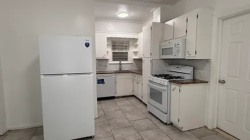 366 Howe Ave #1 Photo 1