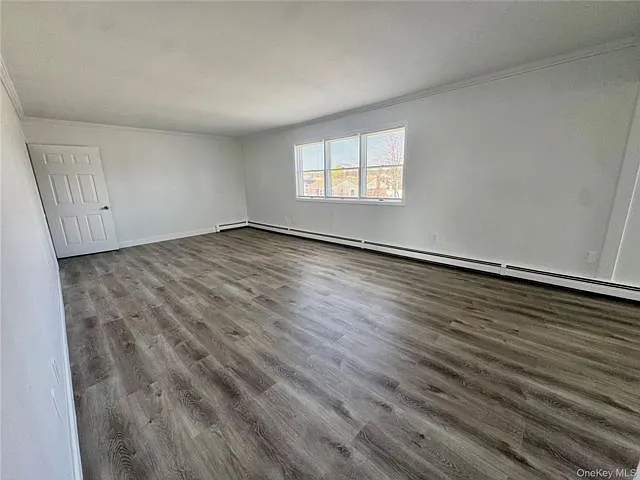 3 bed, 1.0 bath, 1200 sqft, $3,500 — Photo 4
