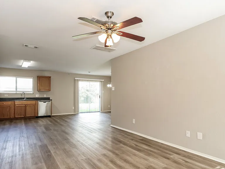 16770 N Thrasher Dr — Photo 4