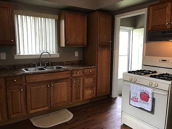 3rd image of 296 W Princeton Ave