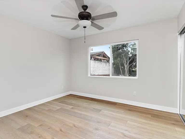 1460 Heidi Cir — Photo 16