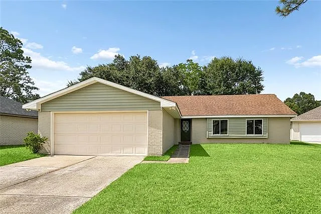 408 Cardinal Dr — Photo 1