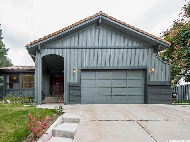 1st image of 3242 E Alta Hills Dr