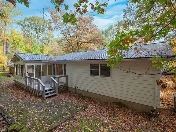5th image of 9750 Evergreen Dr