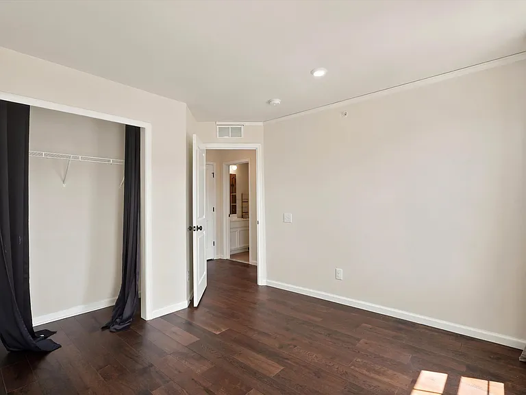 443 Tall Oaks Dr — Photo 10