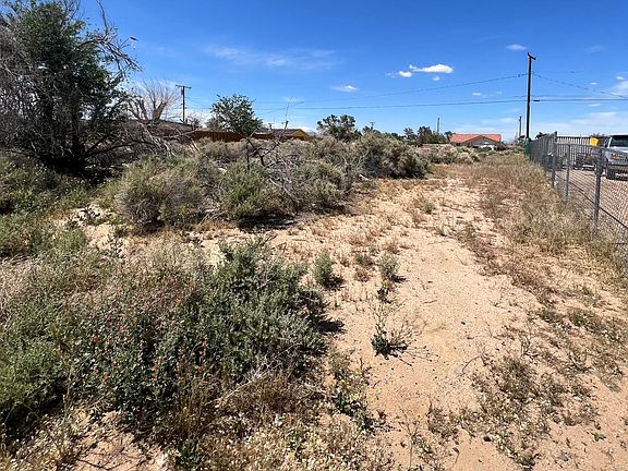3rd image of Great Circle Dr