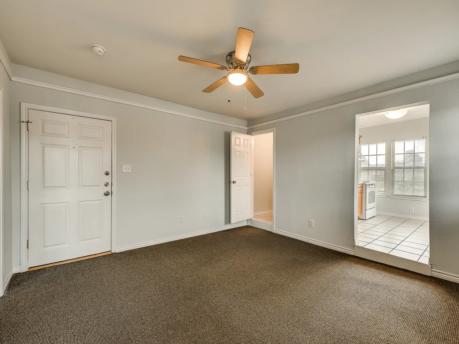 1508 PEAK 8 Studios - 4 — Photo 2